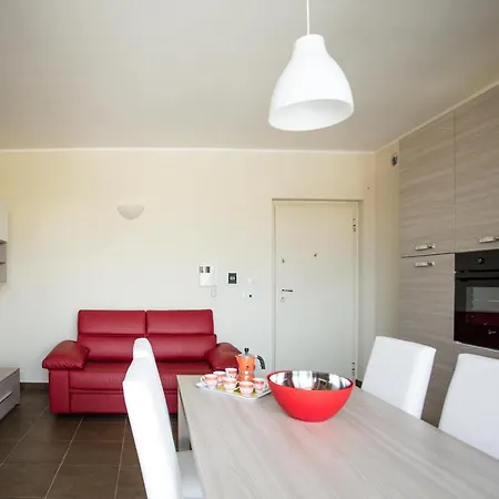 Claudia Int. V - Apartment Pineto